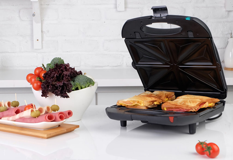 ساندویچ ساز ناساالکتریک 1200 وات NS-607 رنگ مشکی و سفید