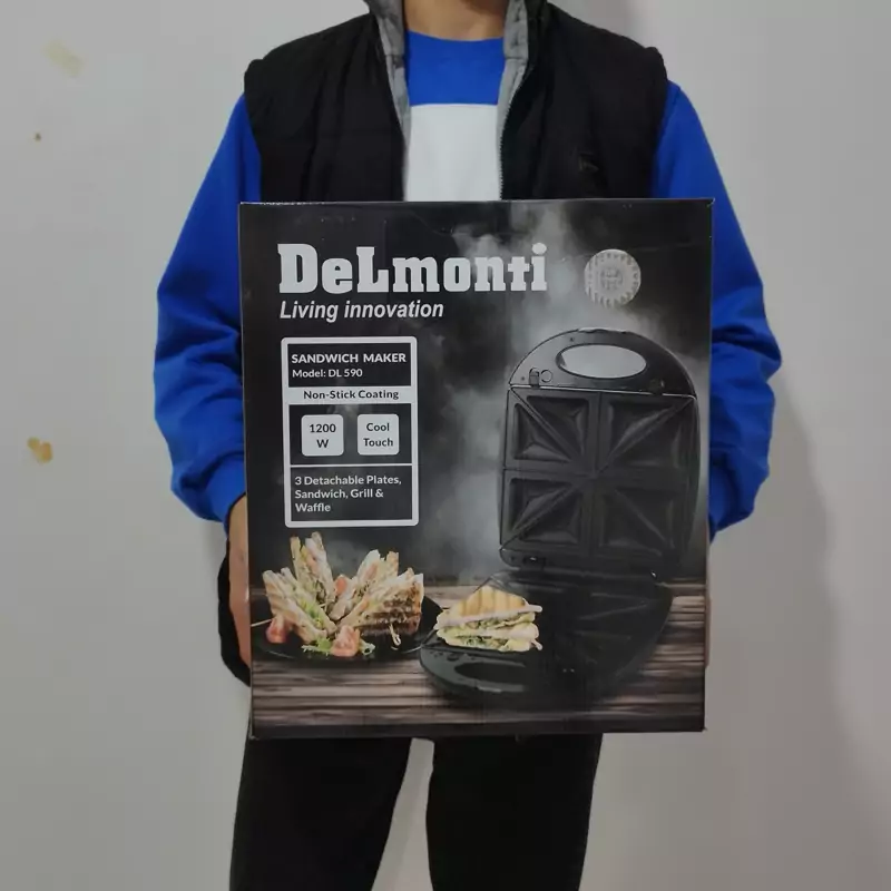 ساندویچ ساز 1200 وات دلمونتی DL590