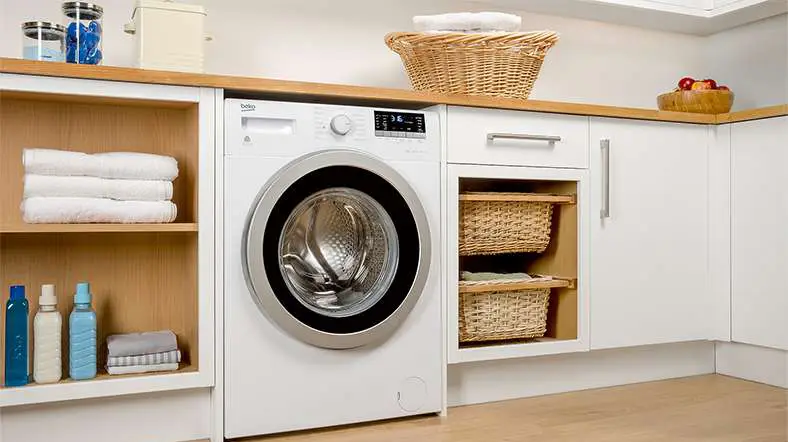 ماشین لباسشویی بکو WTE10726 رنگ سفید و سیلور 10 کیلویی